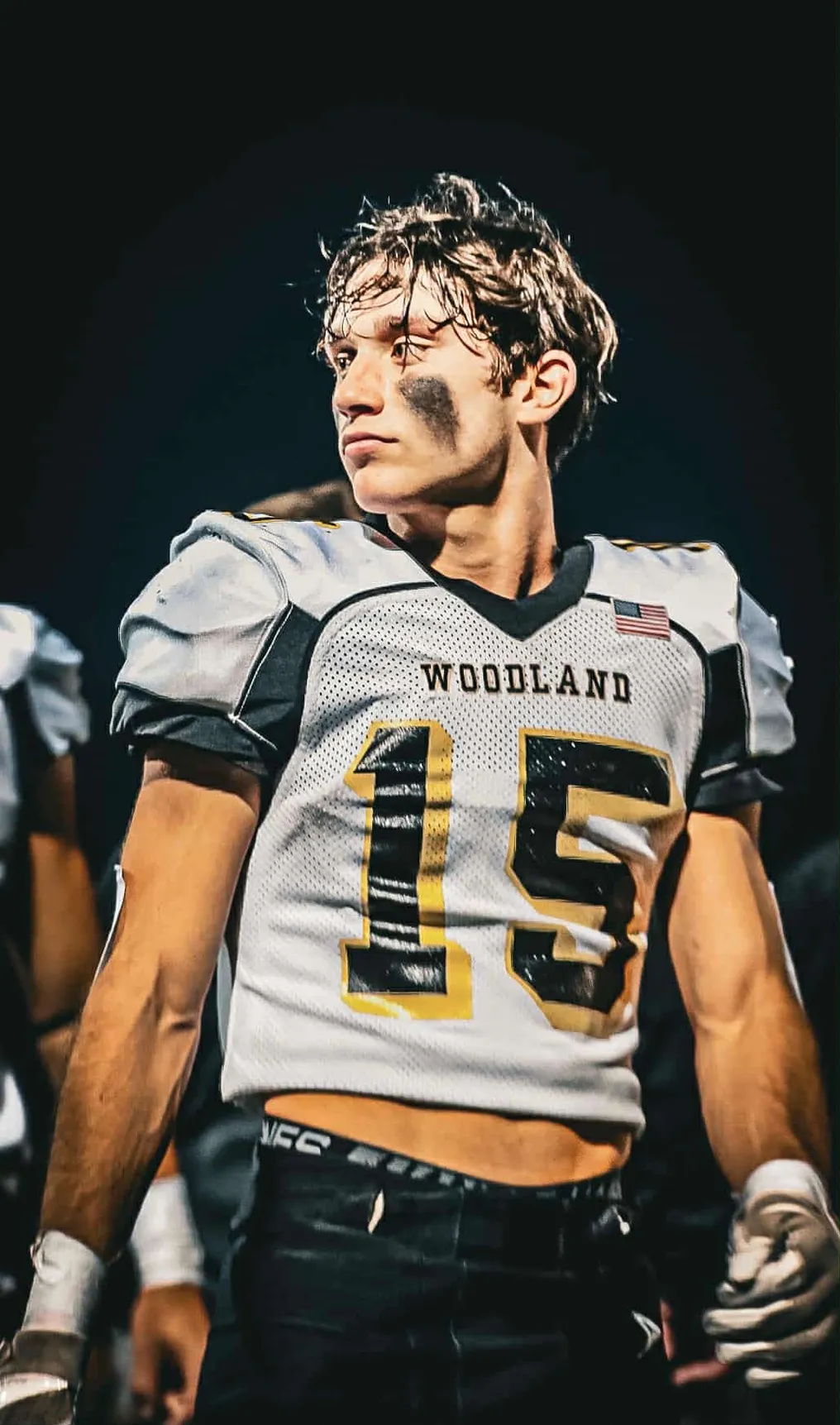 Poulin Returns to Lead the Hawks